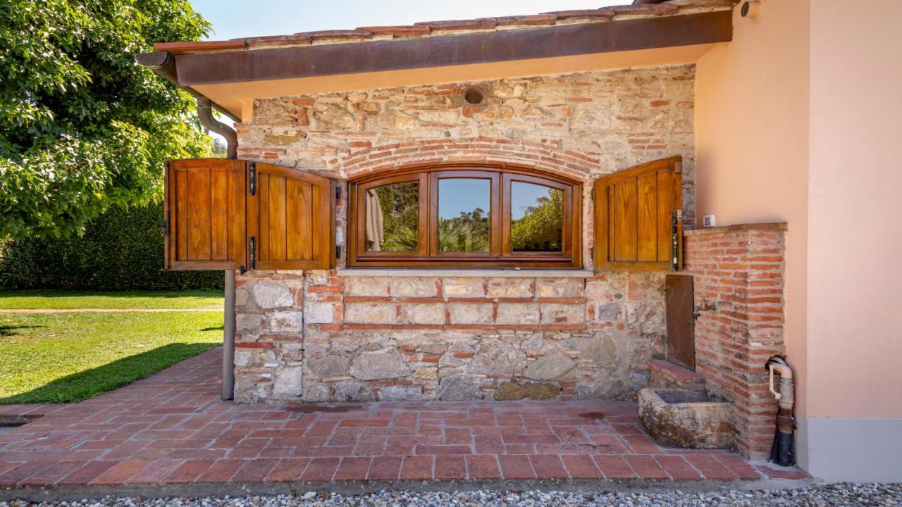 Il Cottage Di Patrizia Lucca Eksteriør bilde